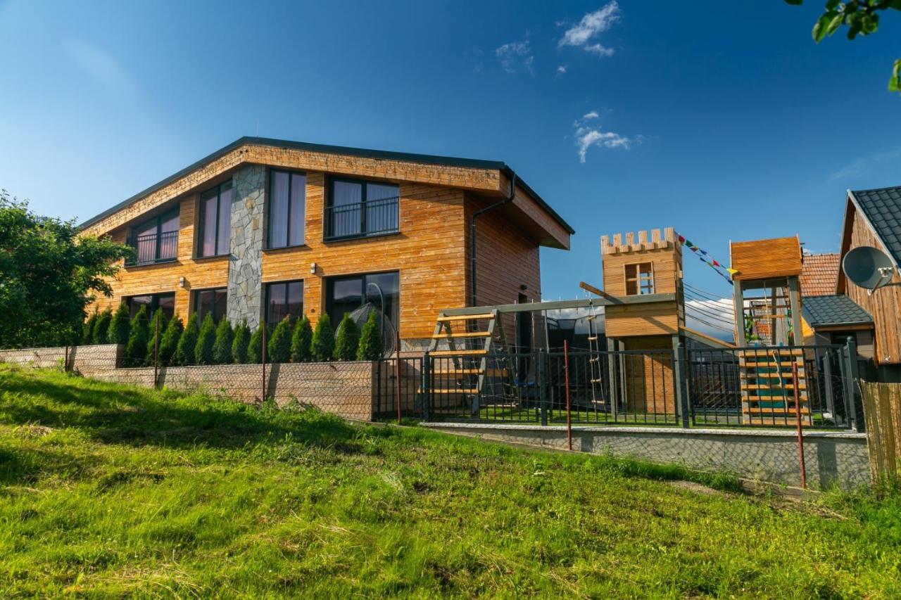 Apartments Pemikas II Liptovsky Mikulas Exterior photo